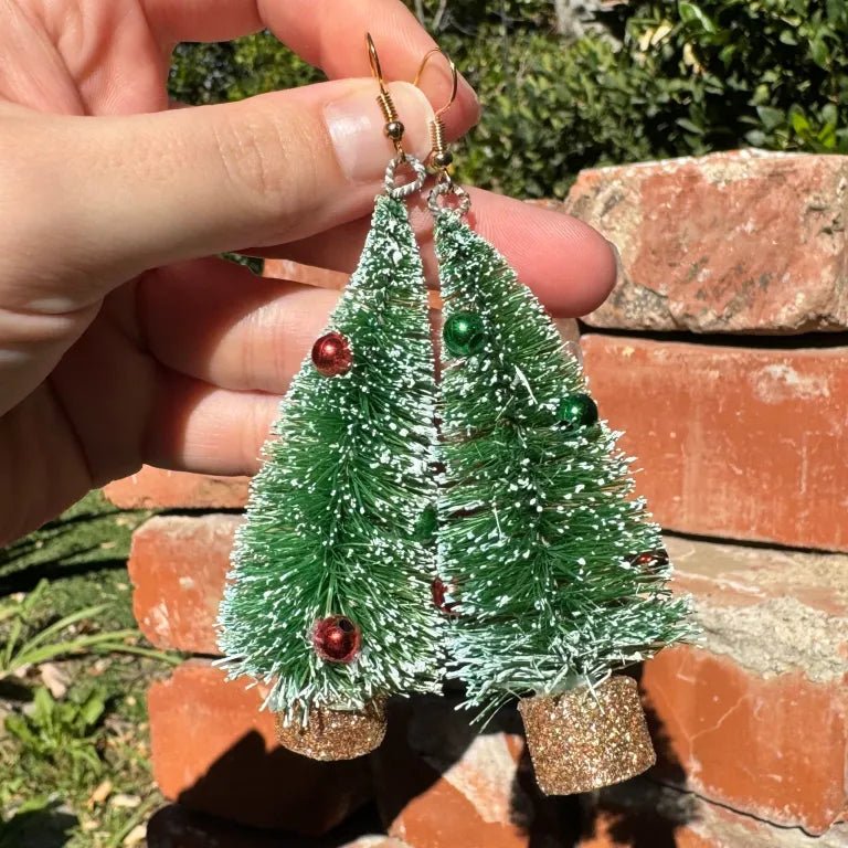 Christmas Tree Earrings - Kroped